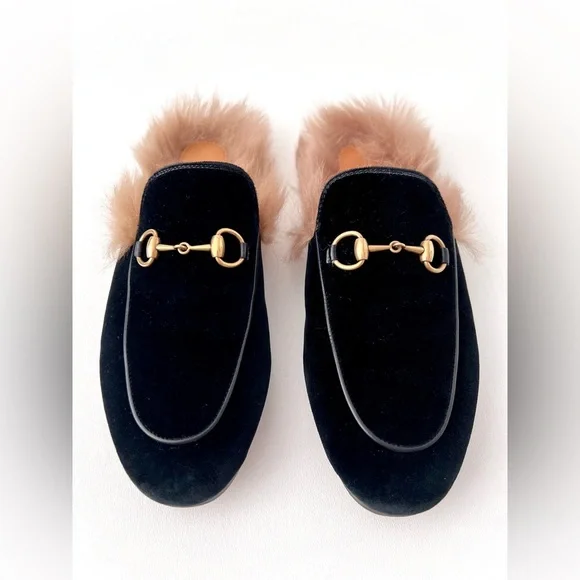 GUCCI || Princetown Fur Black Velvet Horsebit Mules Flats Slides Slippers US 7 - Picture 2 of 9